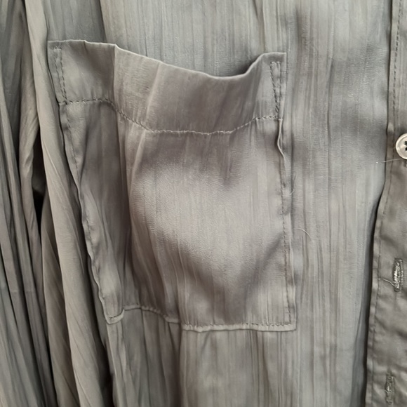 Anthropology crinkle button down shirt - Picture 2 of 5
